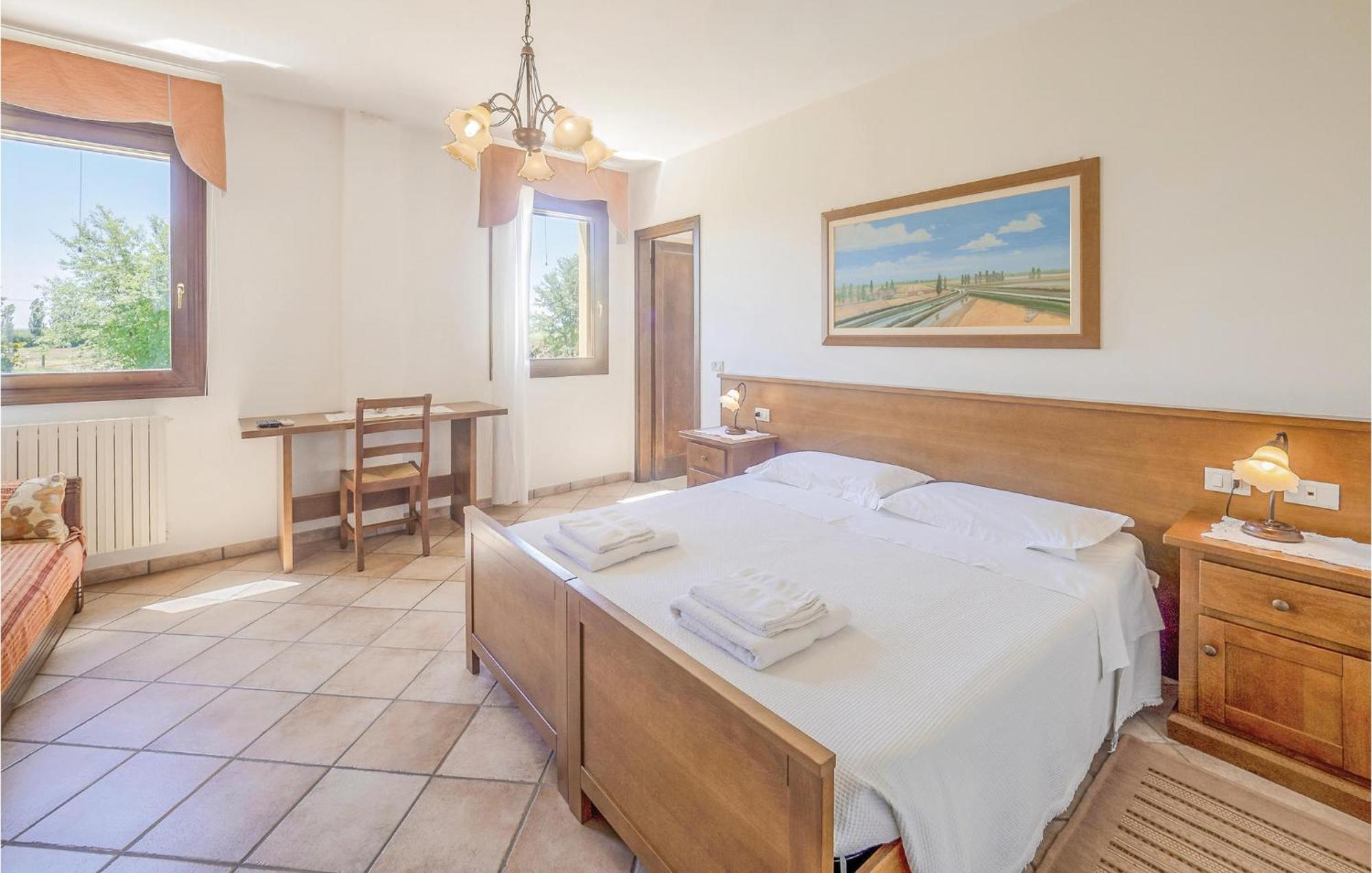 Awesome Home In Ariano Nel Polesine With Kitchen San Basilio Εξωτερικό φωτογραφία
