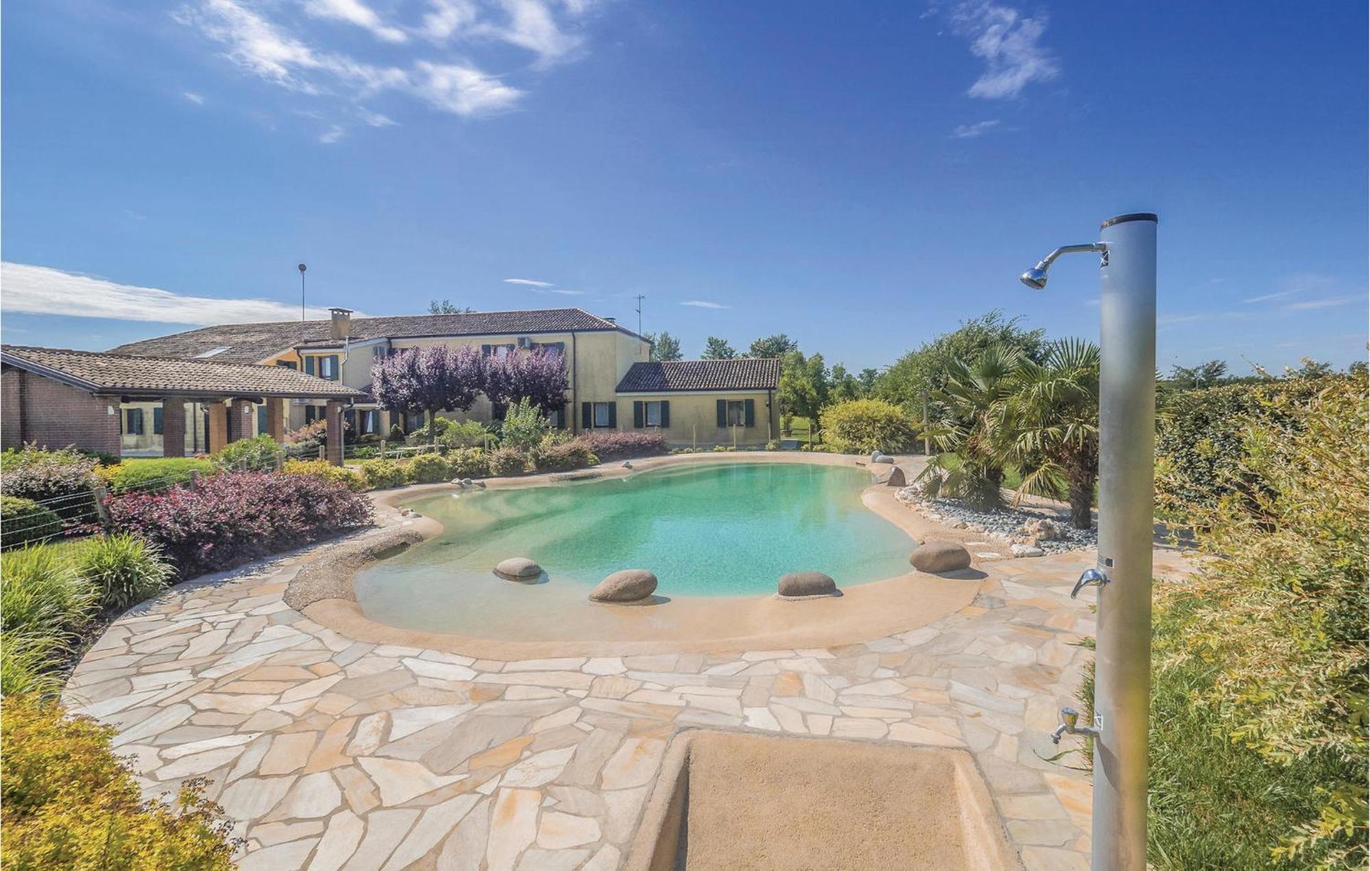 Awesome Home In Ariano Nel Polesine With Kitchen San Basilio Εξωτερικό φωτογραφία