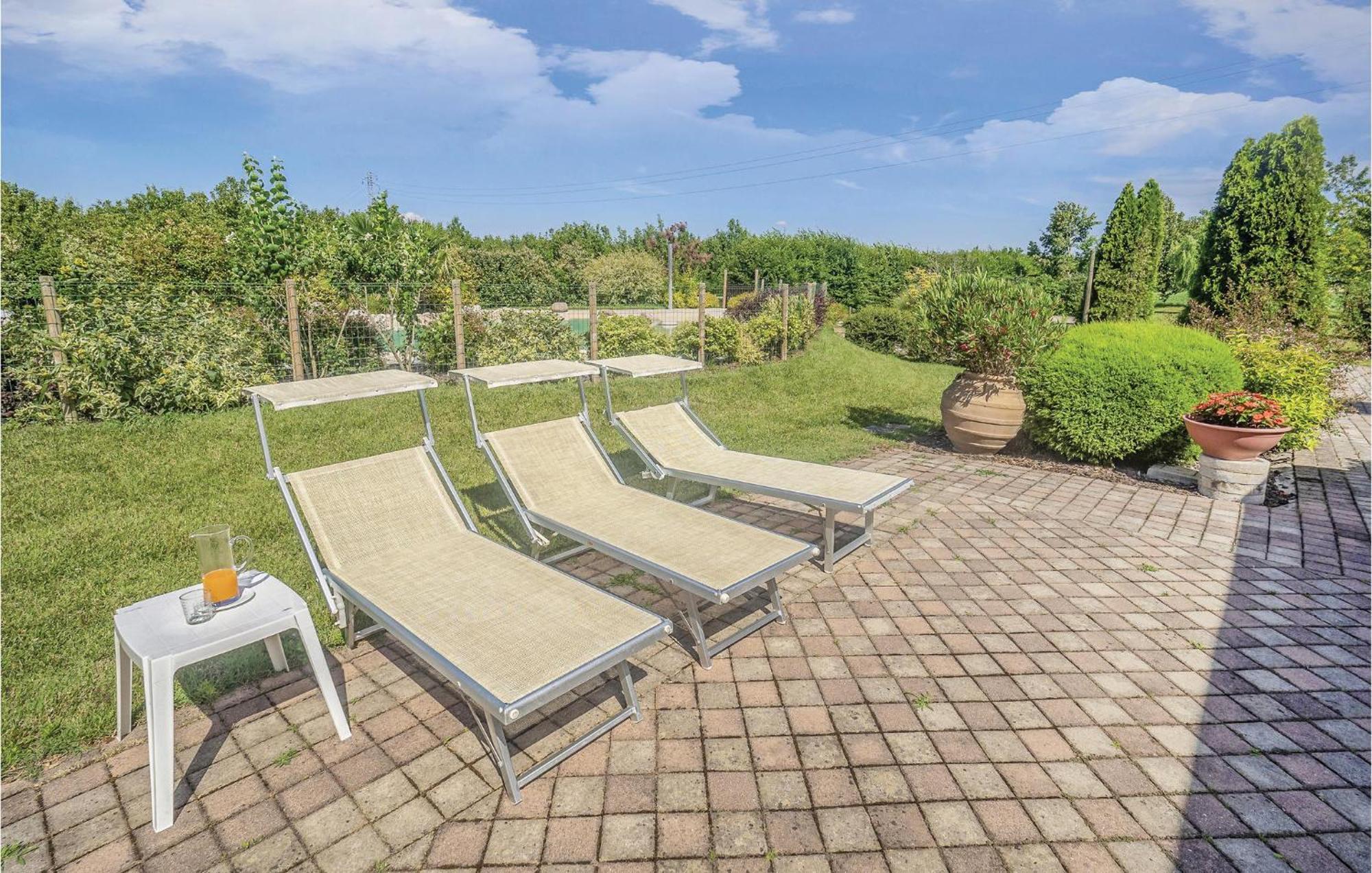 Awesome Home In Ariano Nel Polesine With Kitchen San Basilio Εξωτερικό φωτογραφία