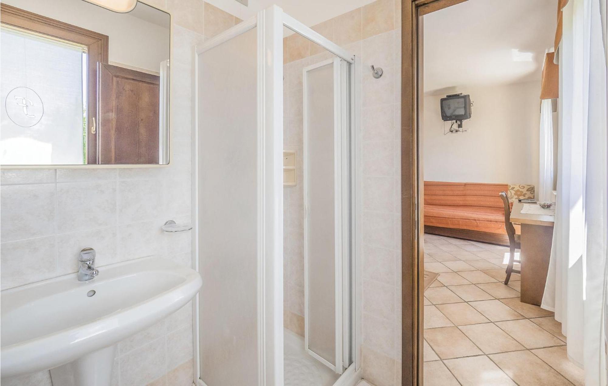 Awesome Home In Ariano Nel Polesine With Kitchen San Basilio Εξωτερικό φωτογραφία